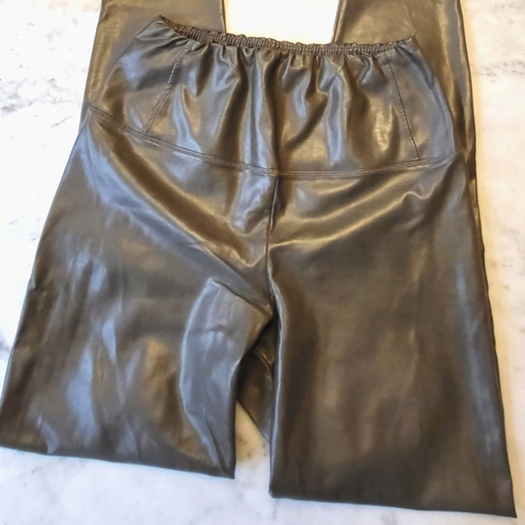 WILFRED Daria Vegan Leather Leggings - Picture 4 of 7